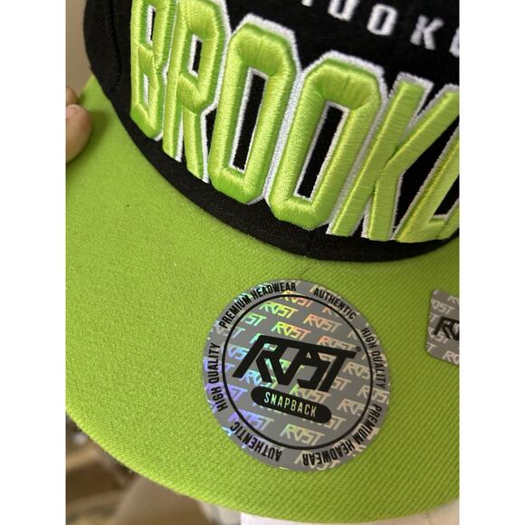 90s Brooklyn Hat Green Embroidered Flat Brim Artsy Bold Vintage Skate Grunge Y2K - Picture 8 of 8